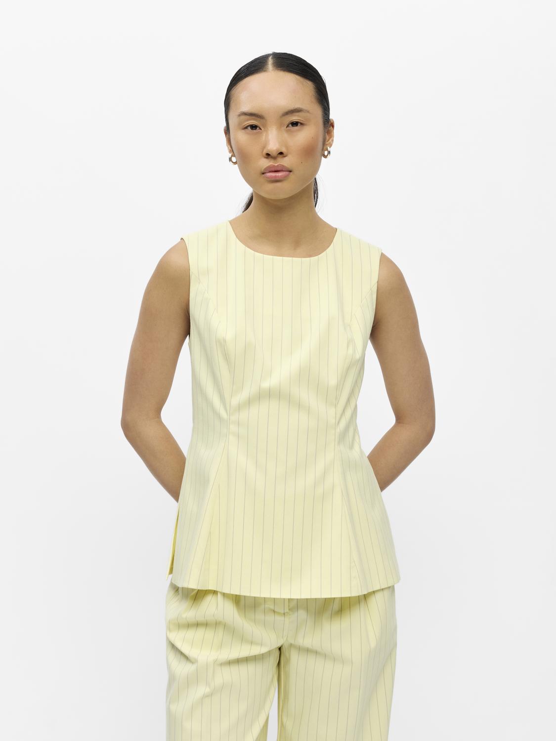 model_shot-front